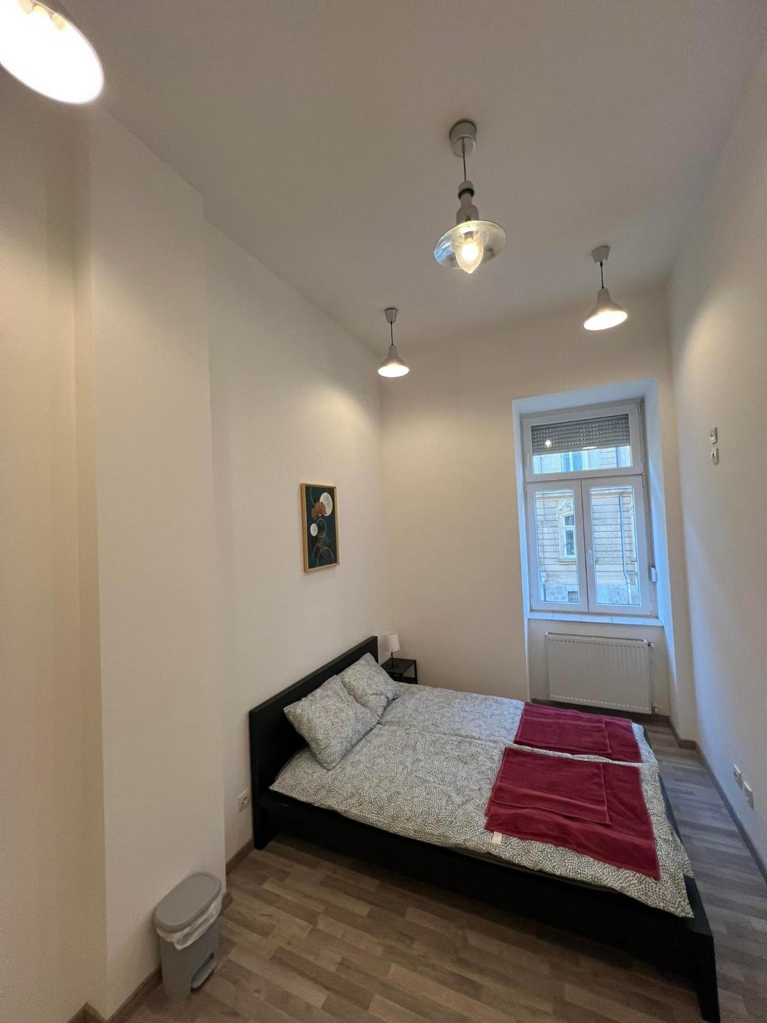 Goldensun Apartment บูดาเปสต์ ภายนอก รูปภาพ
