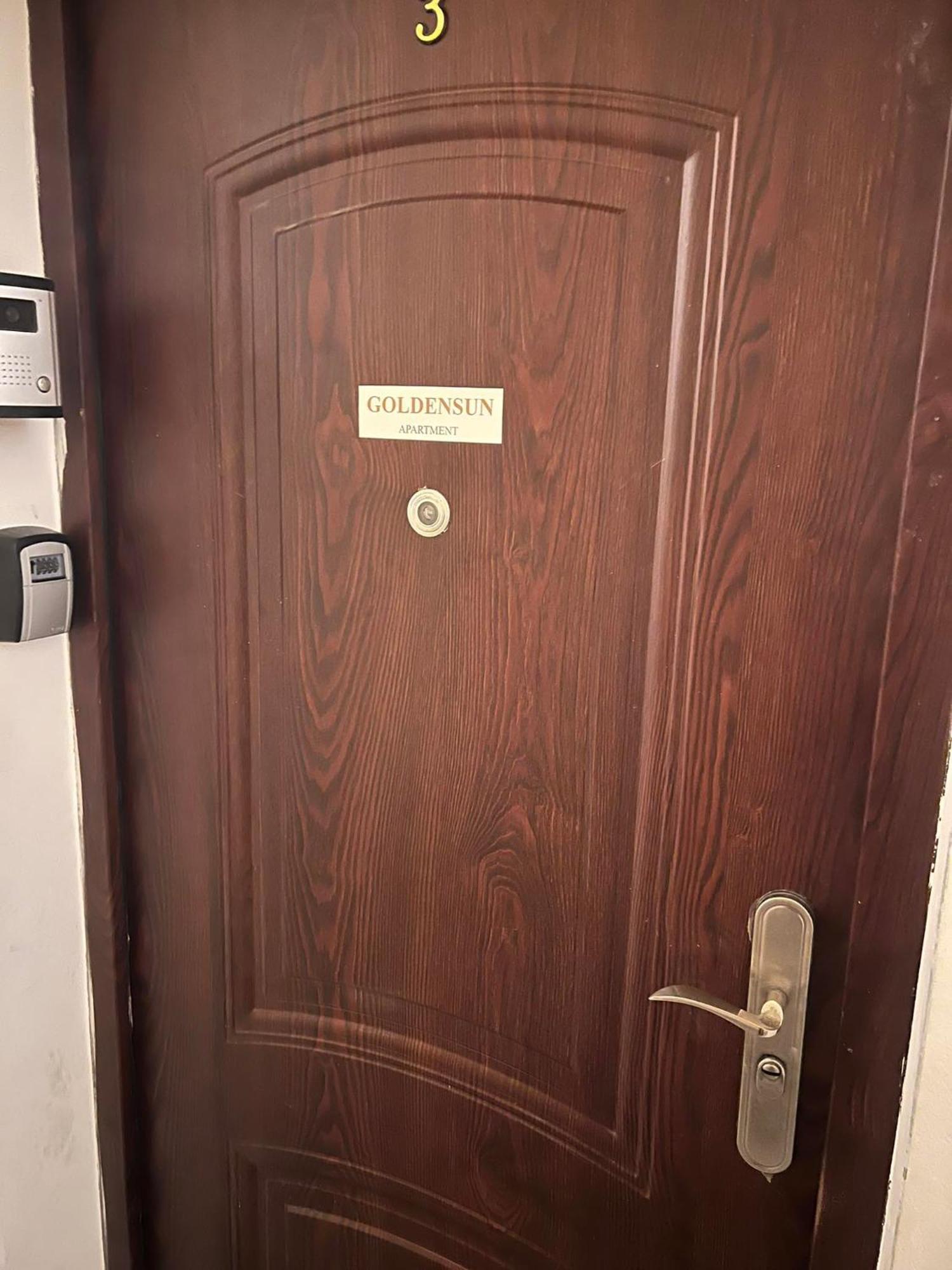 Goldensun Apartment บูดาเปสต์ ภายนอก รูปภาพ
